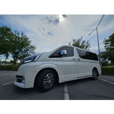 บริการเช่ารถตู้ Toyota Majesty พร้อมคนขับ 