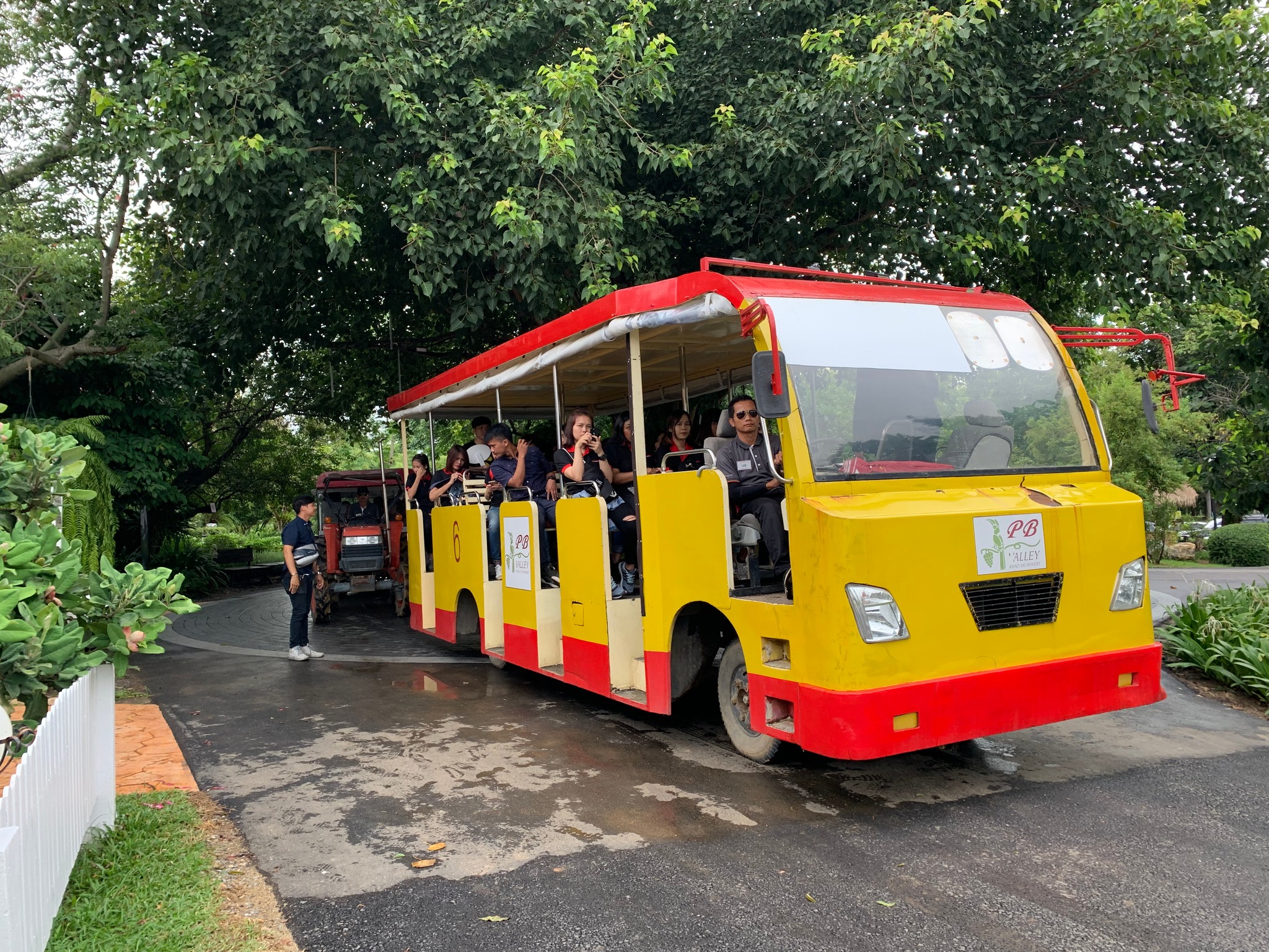 3 Days Khao Yai Day Trip by VIP Van